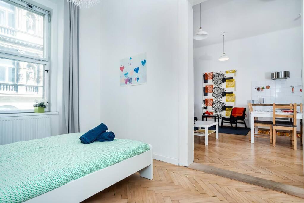 Bright, Spacious Apartment In The Historic Centre Prague Extérieur photo